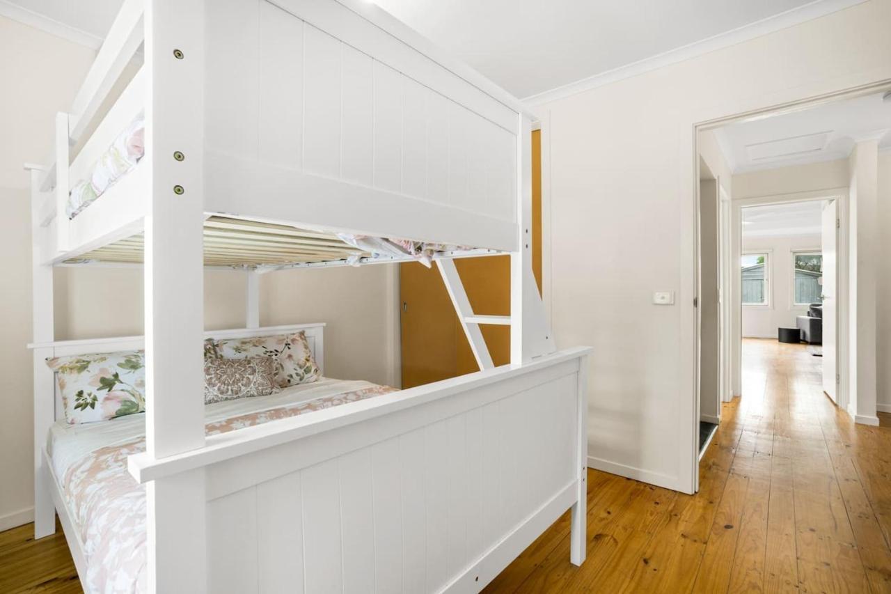 Cabinesque Comfort - A Refreshing Beachside Retreat Holiday home Barwon Heads